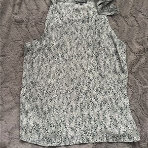 Women's Gray Sleeveless Top